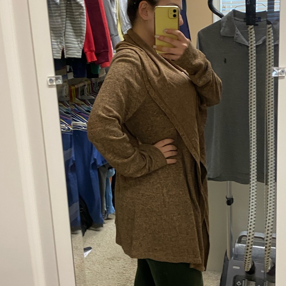 Cardigan - Picture 8 of 9
